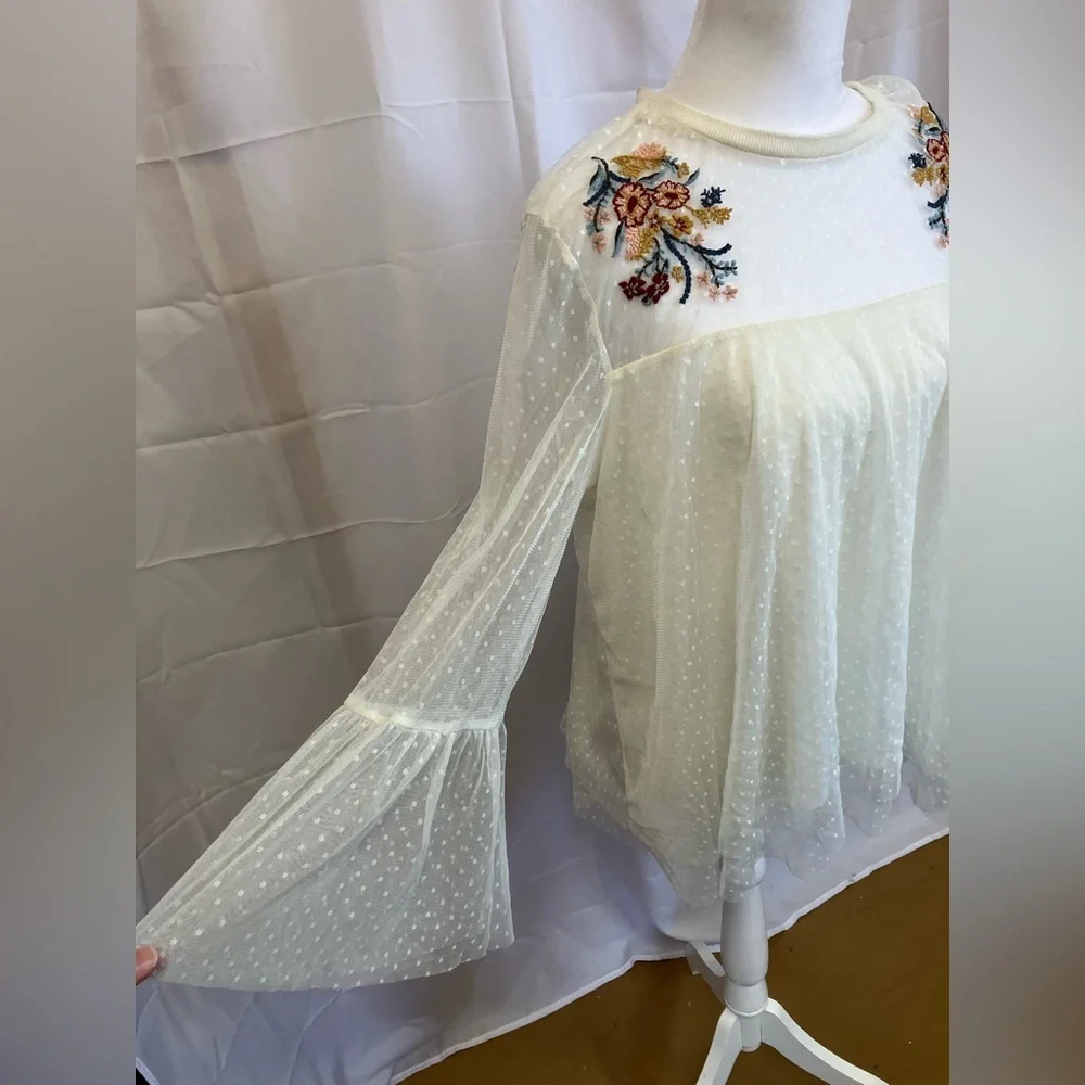 Xhilaration Ivory Sheer Polka Dot Top - Picture 3 of 10